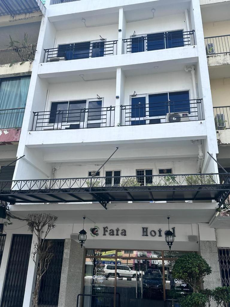 Fata Hotel By Project Borneo Кучинг Экстерьер фото
