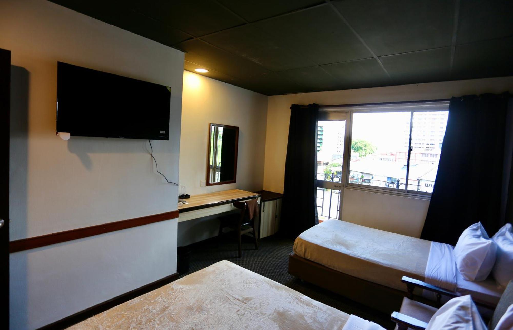 Fata Hotel By Project Borneo Кучинг Экстерьер фото
