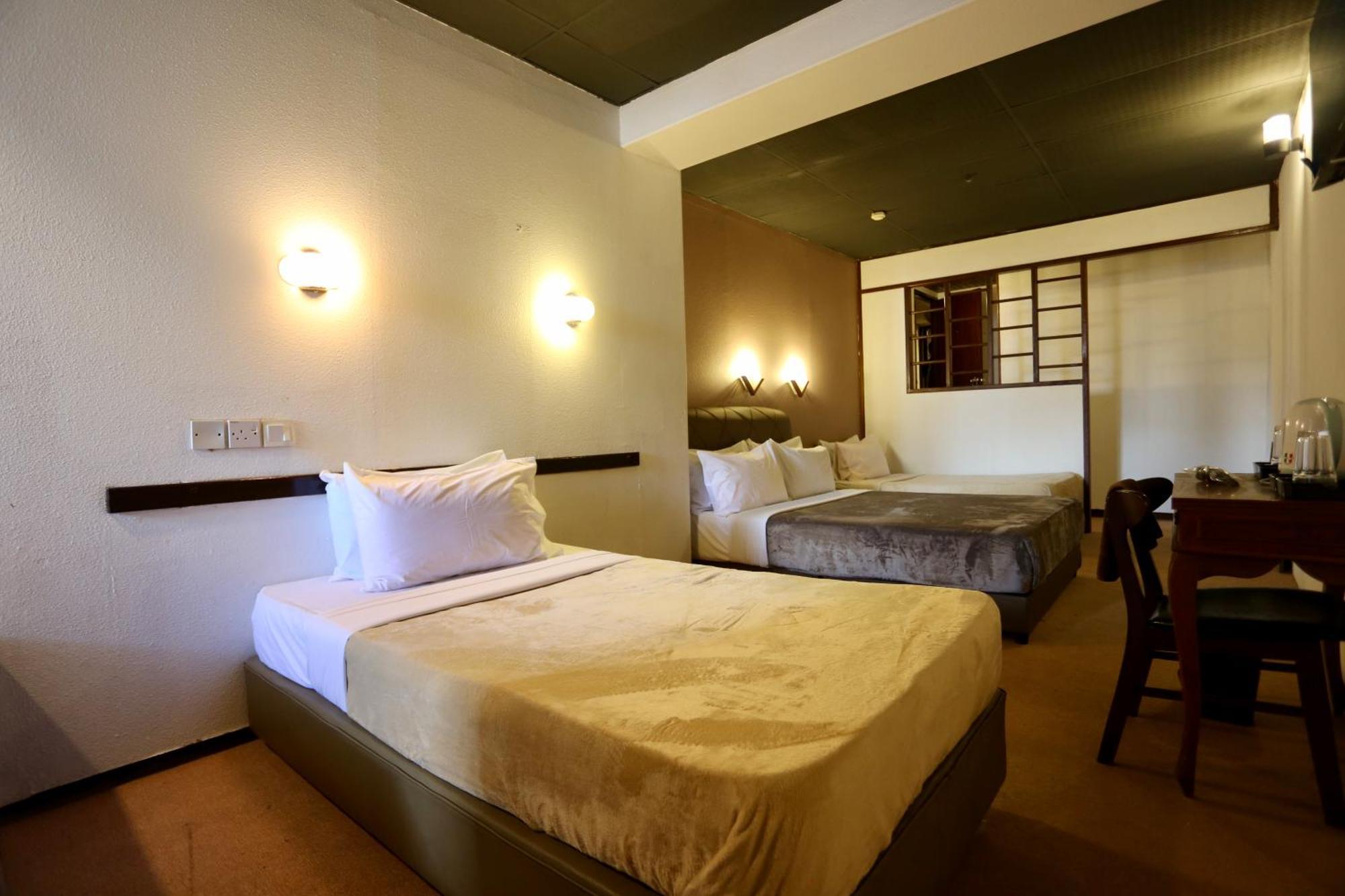 Fata Hotel By Project Borneo Кучинг Экстерьер фото